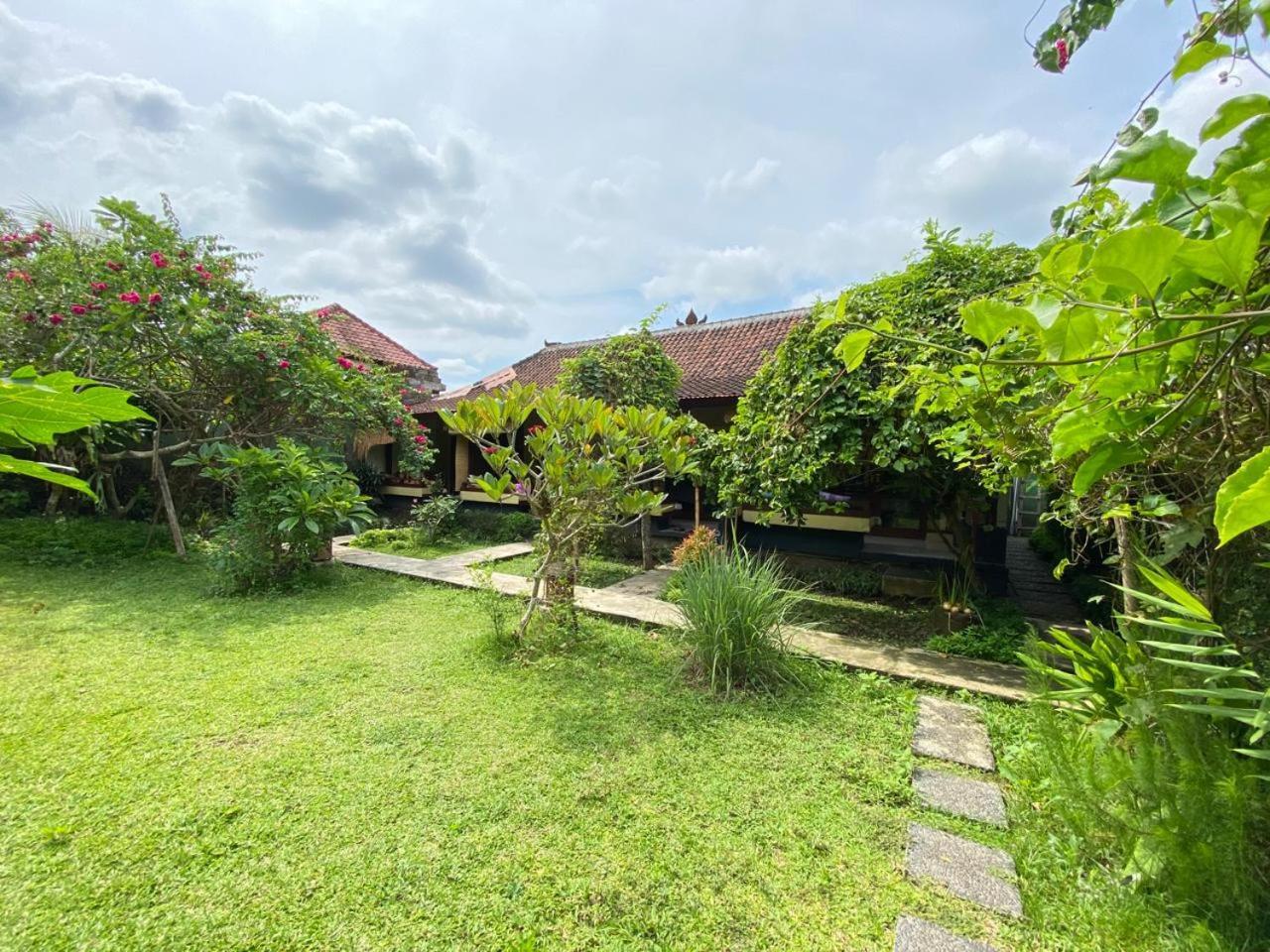 Pomelo Guest House Ubud  Exterior photo